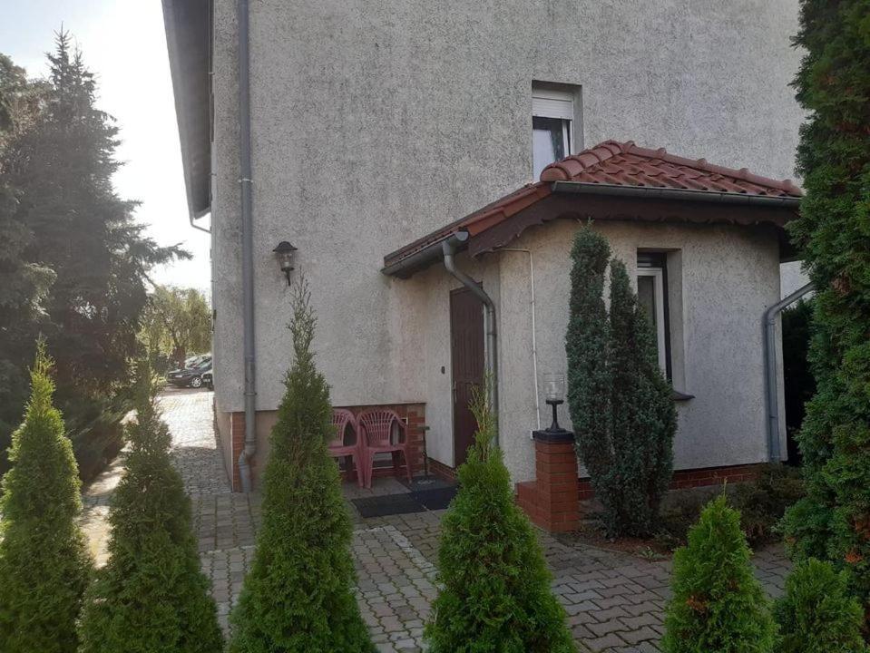 Noclegi Nowogrodziec Bagian luar foto